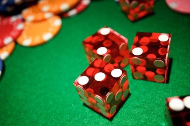 Starburst slot game reels showing colorful gem symbols and wild star